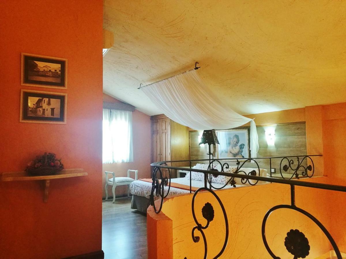 Apartamentos Melchor De Linan Torrelaguna Exterior photo